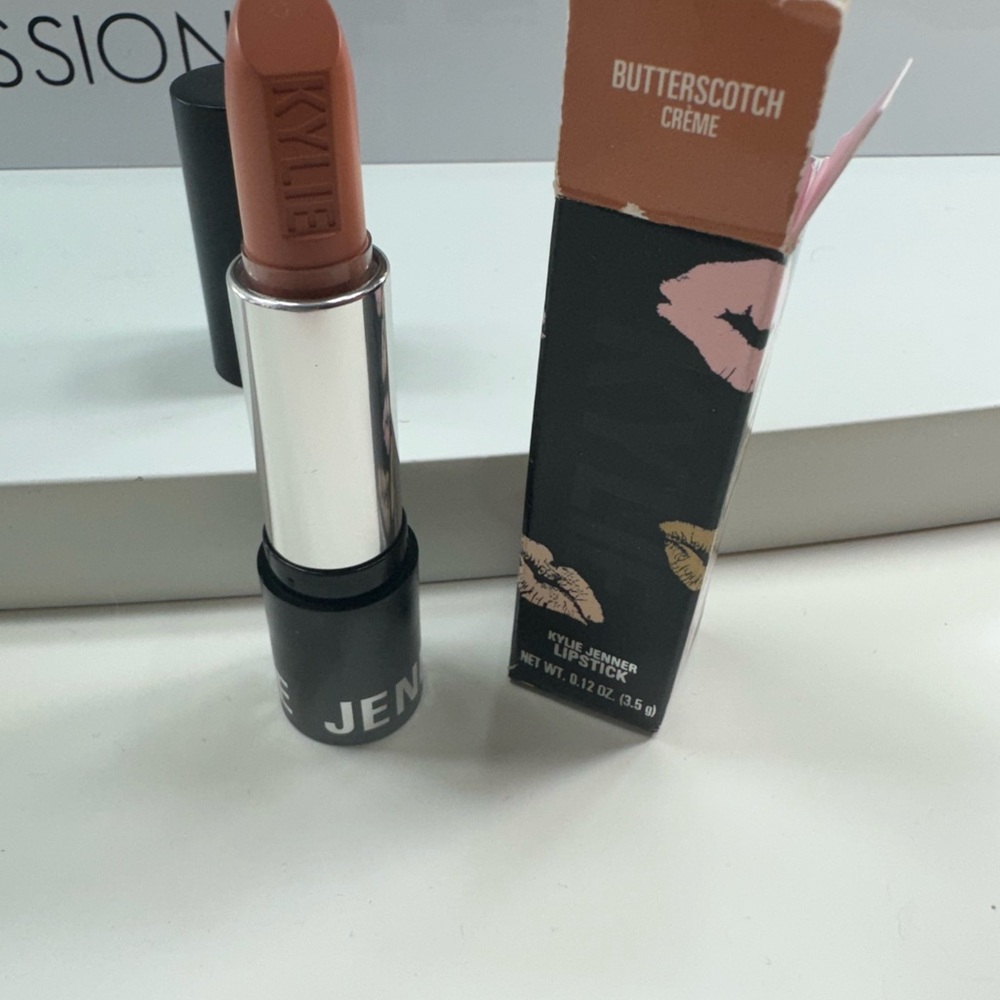 Kylie Jenner lipstick